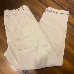 Old Navy • Women's Beige Cargo Pants
